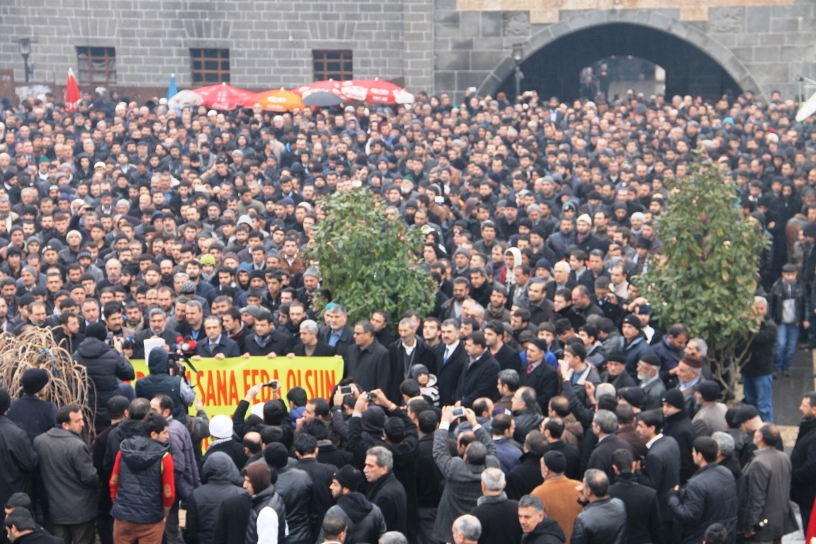 Diyarbakır’dan karikatür rezaletine sert tepki